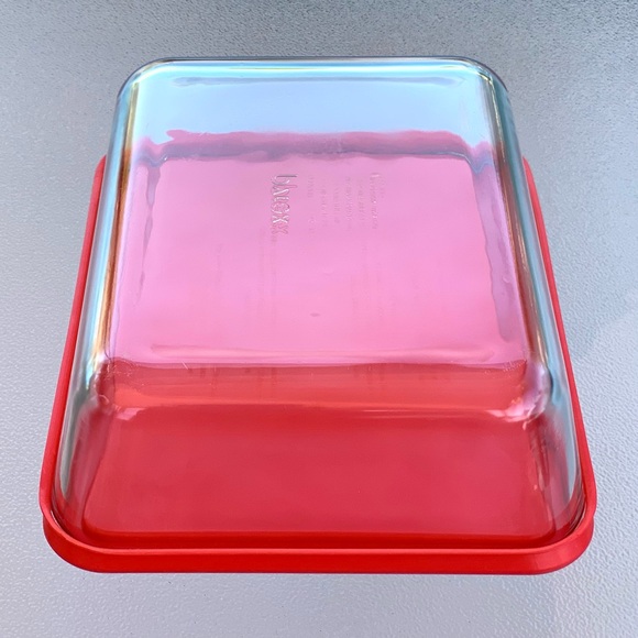 Pyrex Rectangular Food Storage / Baking Dish with Red Lid ~ 6 Cup / 1.5 L - Picture 4 of 5